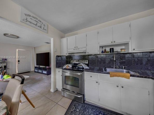 327 SW 13th Ave, Miami FL 33135