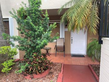 551 NW 82nd Ave