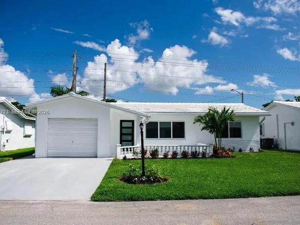 1009 Leisure Ln, Boynton Beach FL 33426