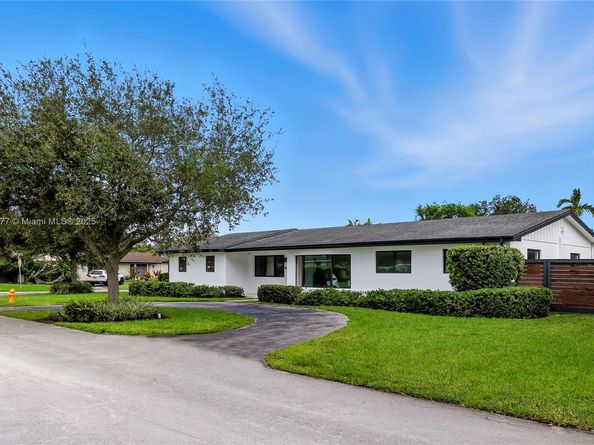 8341 SW 87th Ter, Miami FL 33143