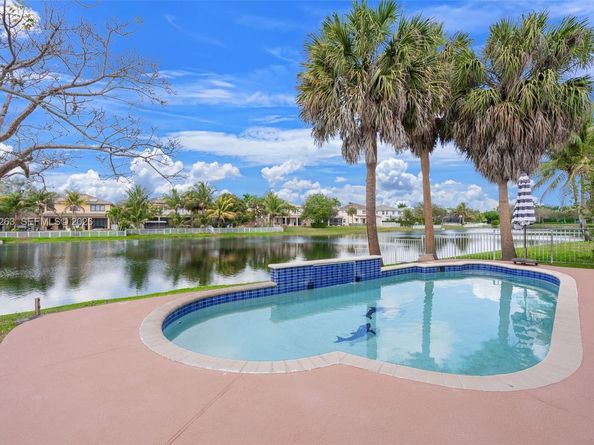 4628 SW 129th Ave, Miramar FL 33027