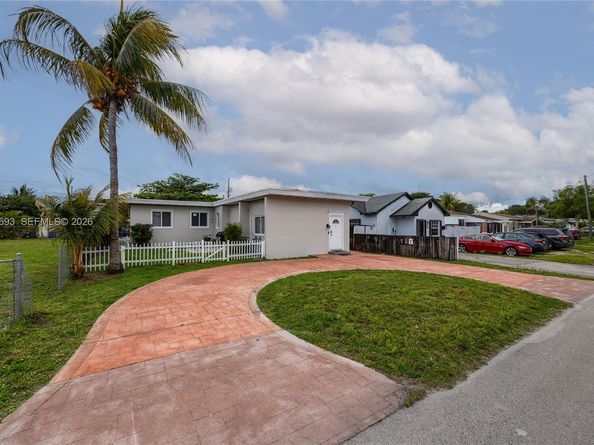 2204 Mckinley St, Hollywood FL 33020
