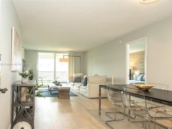 900 Saint Charles Pl