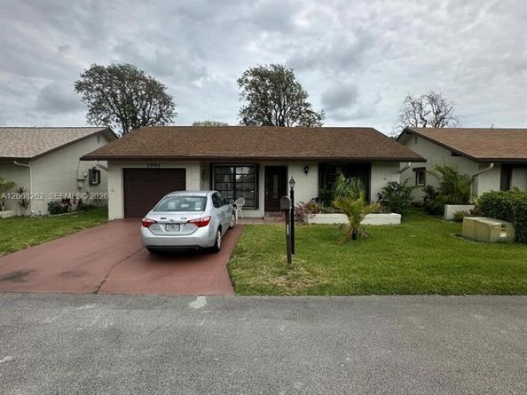 1995 SW 15th Pl, Deerfield Beach FL 33442