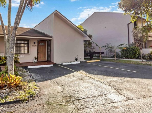 12241 SW 24th Ter 39, Miami FL 33175