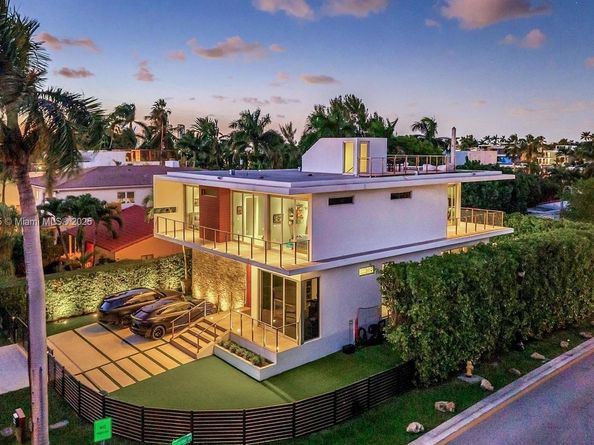 201 Palm Ave, Miami Beach FL 33139