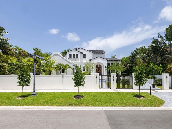 2321 N Bay Rd, Miami Beach FL 33140