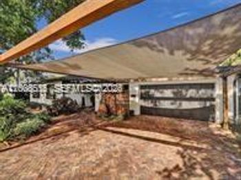 825 N Bel Air Dr
