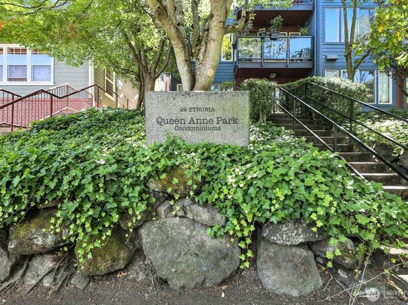 29 Etruria Street B405, Seattle WA 98109