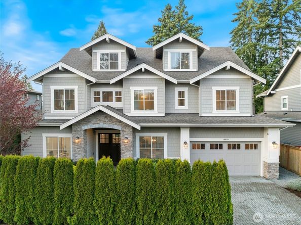 10610 NE 28th Street, Bellevue WA 98004