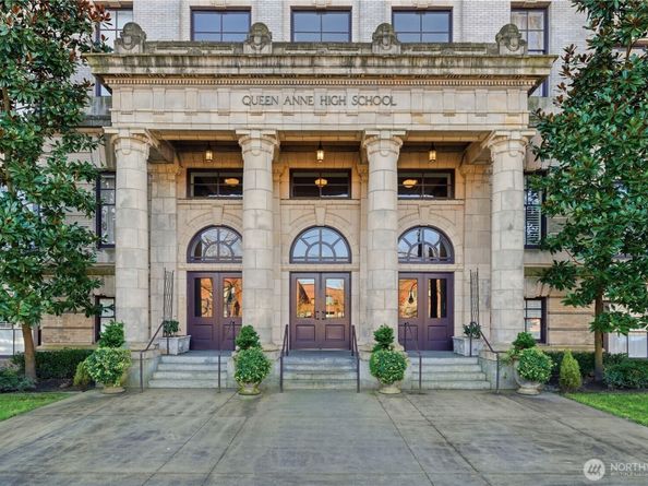 201 Galer 534, Seattle WA 98109