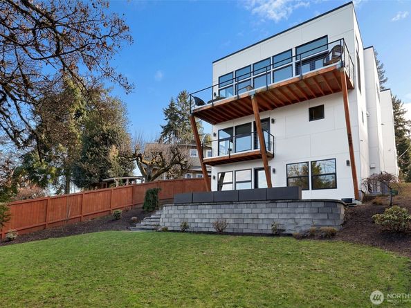 4224 NE 124th Street, Seattle WA 98125