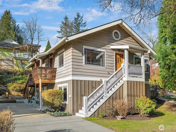 5217 5th Avenue NE, Seattle WA 98105