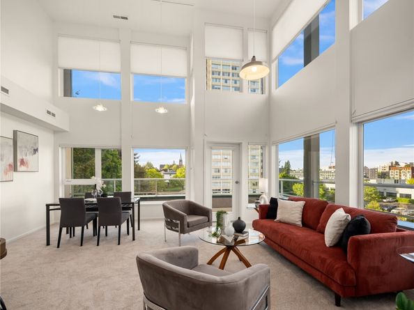 4528 8th Avenue NE 5A, Seattle WA 98105