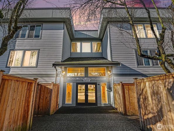 13717 Linden Avenue N 229, Seattle WA 98133