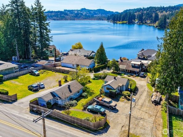 1275 Northlake Way NW, Bremerton WA 98312