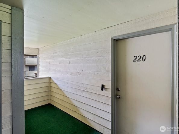 1150 Sunset Boulevard NE 220, Renton WA 98056