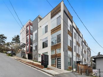 3026 SW Charlestown Street