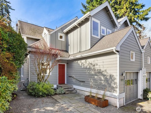 171 Wallace Way NE B, Bainbridge Island WA 98110