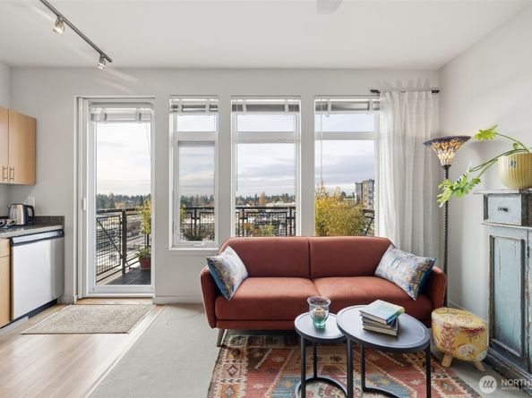 15100 6th Avenue SW 723, Burien WA 98166