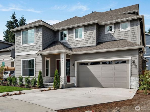 17254 NE 113th Court, Redmond WA 98052