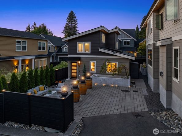 12013 9th Avenue NW B, Seattle WA 98177