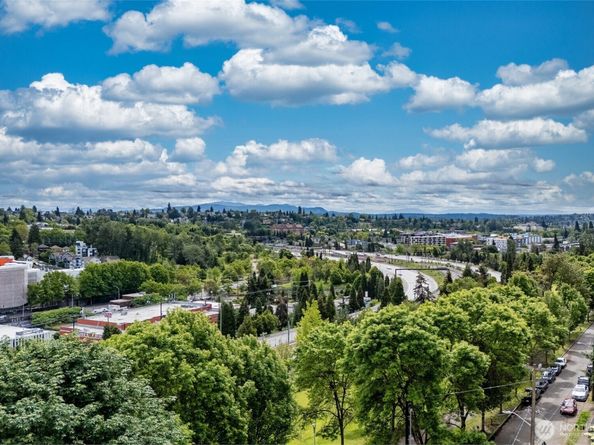 1019 Sturgus Avenue S B, Seattle WA 98144