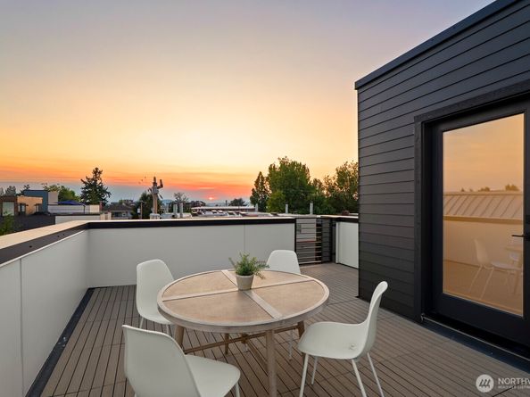 2769 59th Avenue SW B, Seattle WA 98116