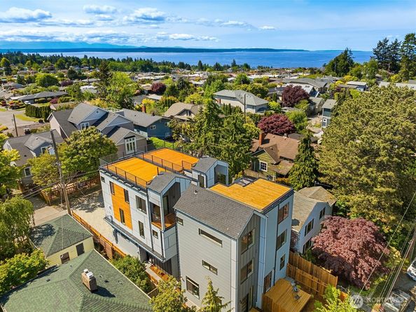 8513 19th Avenue NW B, Seattle WA 98117