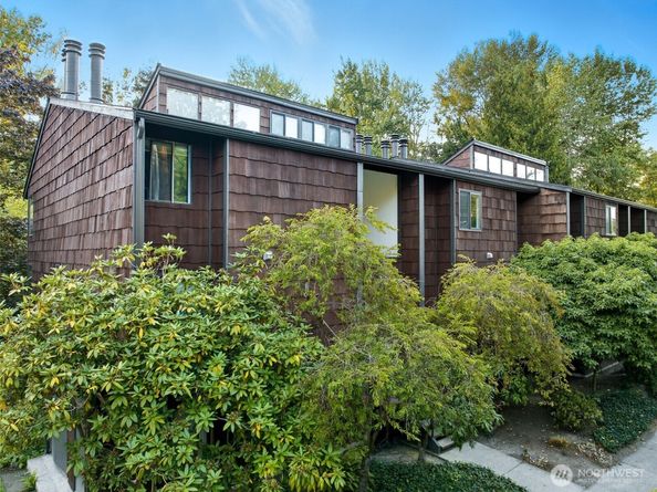 8937 Ravenna Avenue NE, Seattle WA 98115