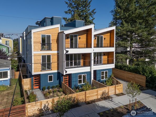 9018 13th Avenue NW C, Seattle WA 98117