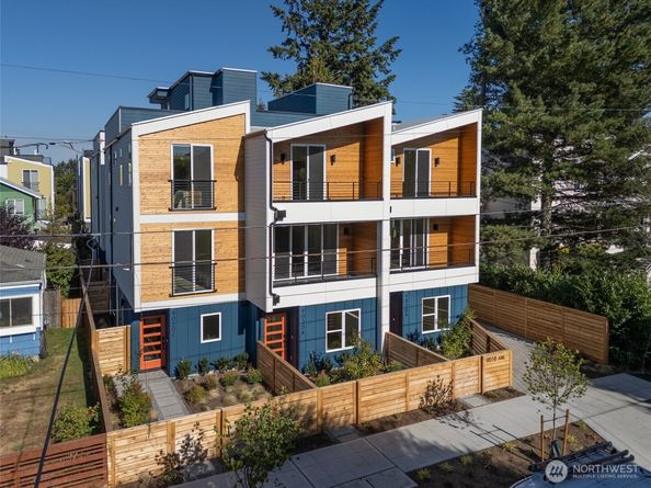 9018 13th Avenue NW A, Seattle WA 98117