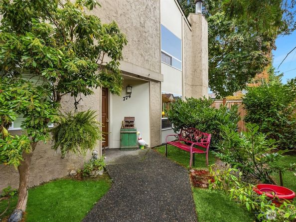 774 Madison Avenue N 774, Bainbridge Island WA 98110