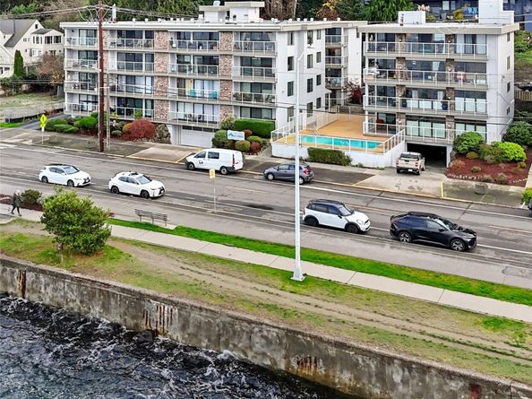 2104 Alki Avenue SW 306, Seattle WA 98116