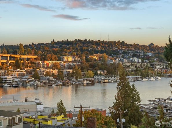 3959 1st Avenue NE A, Seattle WA 98105