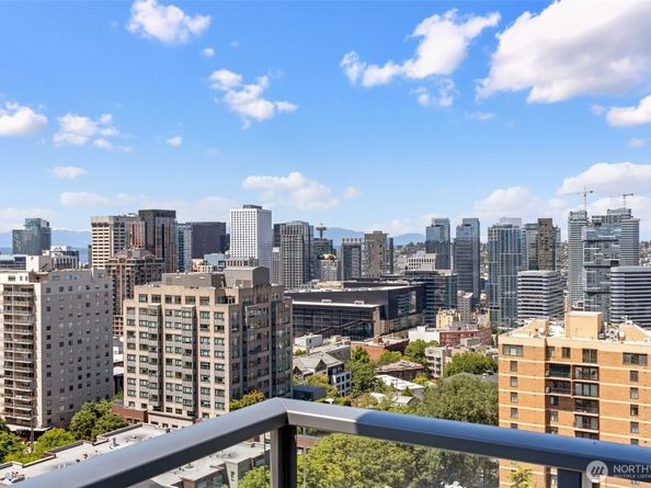 1321 Seneca Street 1507, Seattle WA 98101