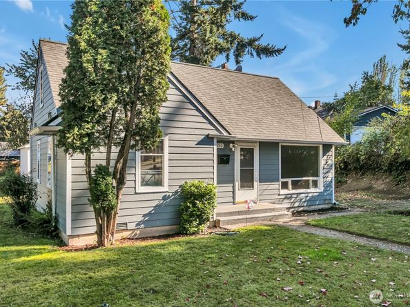 12230 68th Avenue S, Seattle WA 98178