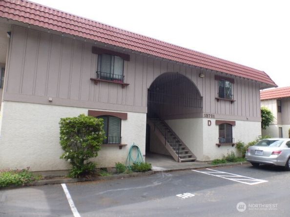 15721 NE 18TH Street D2, Bellevue WA 98008