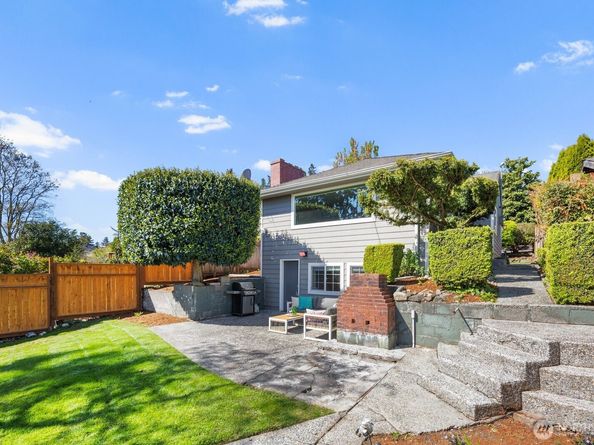 7508 30th Avenue SW, Seattle WA 98126