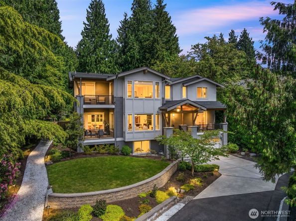 12914 63rd Avenue NE, Kirkland WA 98034