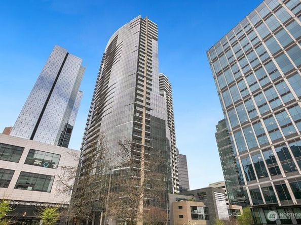 500 106th Avenue NE 2609, Bellevue WA 98004