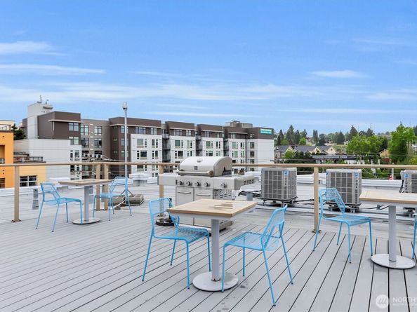 413 NE 70th Street 309, Seattle WA 98115