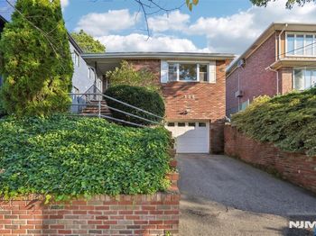 326 3rd Street
