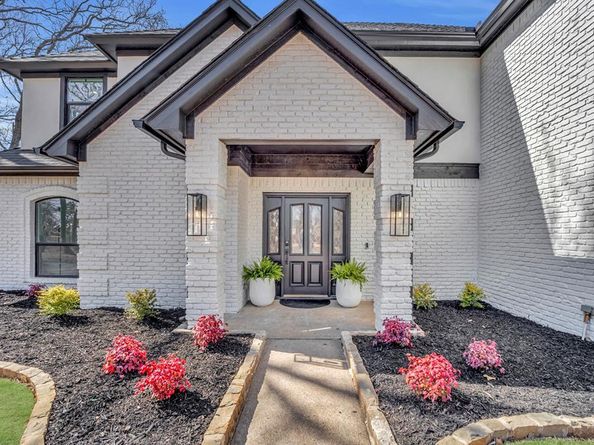 7004  Ledbetter Road , Arlington Texas 76001