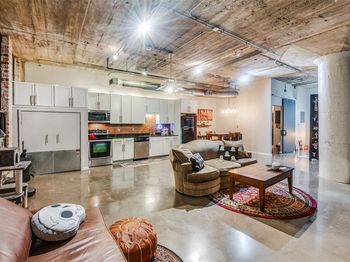 1122  Jackson Street 