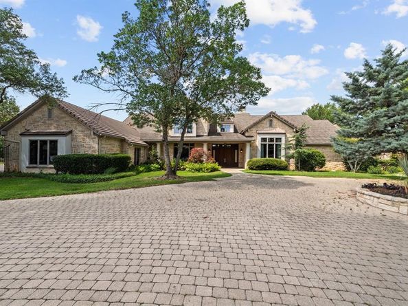 2316  Starlight Court , Arlington Texas 76016