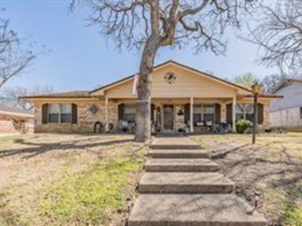 120  Timberlake Drive , Azle Texas 76020