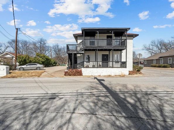 1029 E Hickory Street , Denton Texas 76205