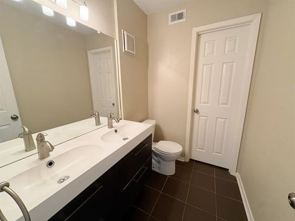 919 S Weatherred Drive  135, Richardson Texas 75080