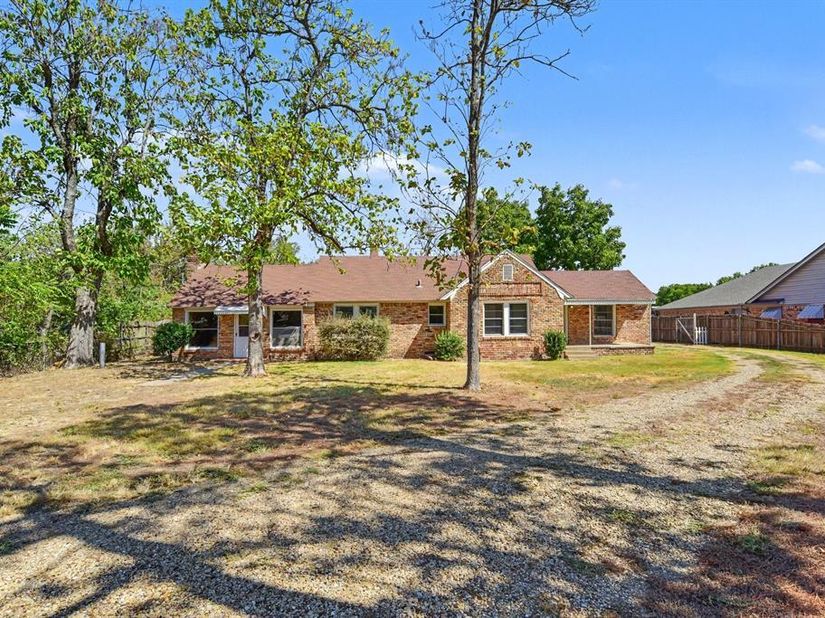 10609  Seagoville Road , Dallas Texas 75217
